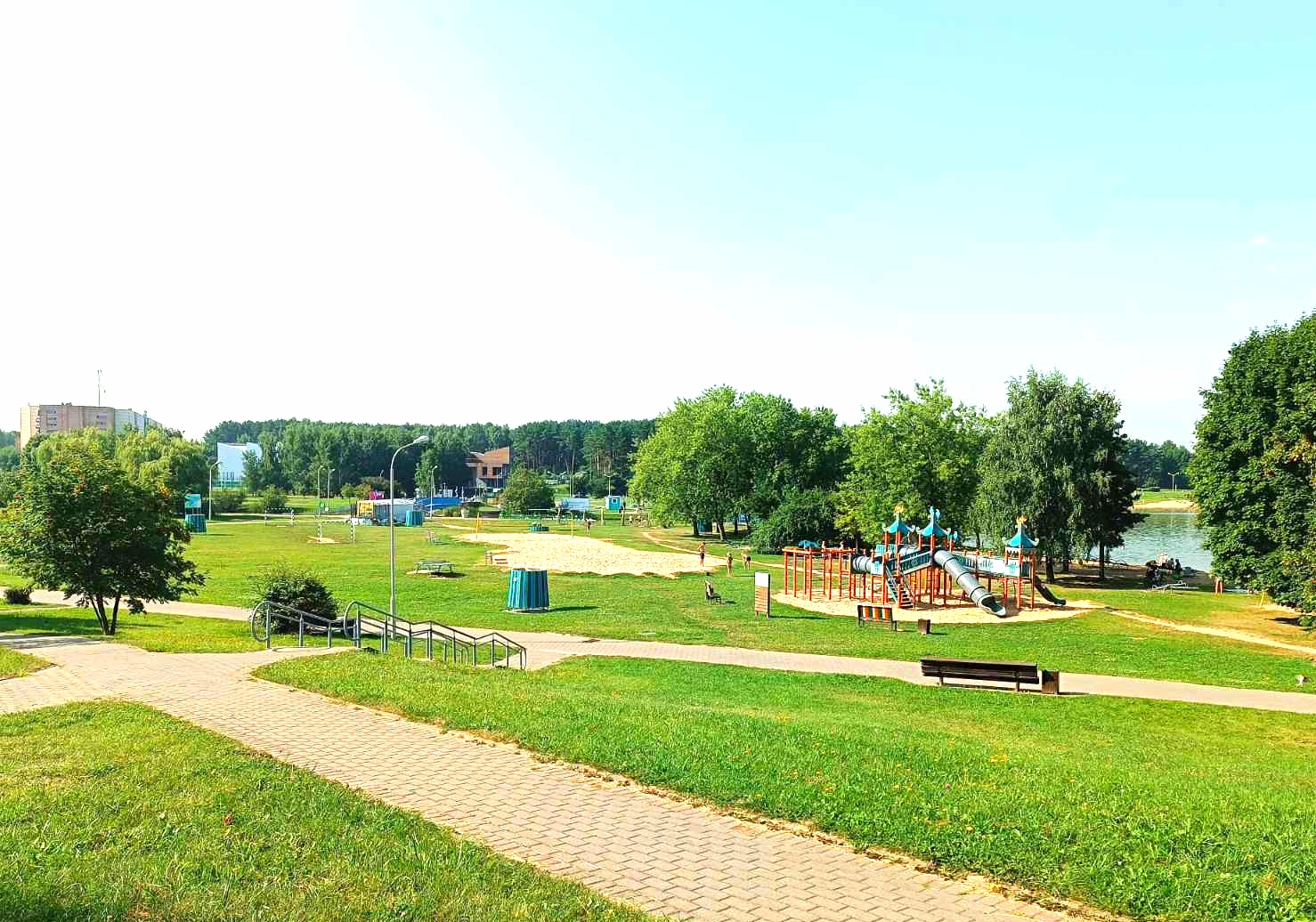 Beach No. 4 at Tsnyansky reservoir